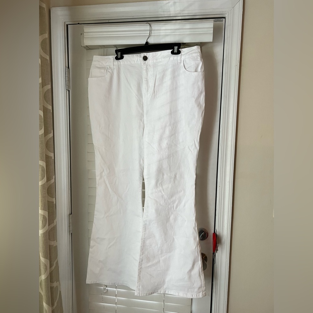 White flare Jeans!